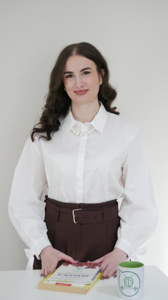 Miruna Cristina Mehedințu Denisa Teodora Ioana Pop - consilier educație, pedagog Logoped si psihopedagog Centru de Logopedie și Psihoterapie LogoBrain - servicii de logopedie si psihoterapie floresti